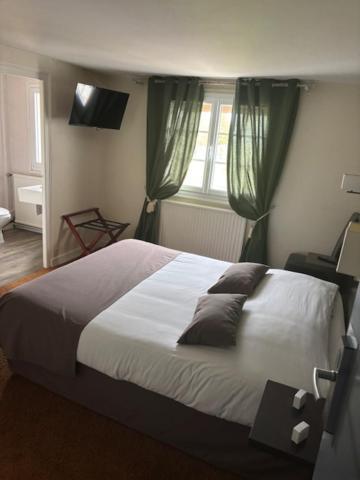 Logis Hotel De La Tour Masseret Ngoại thất bức ảnh