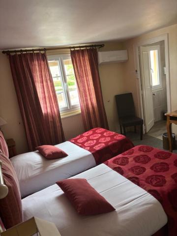 Logis Hotel De La Tour Masseret Ngoại thất bức ảnh