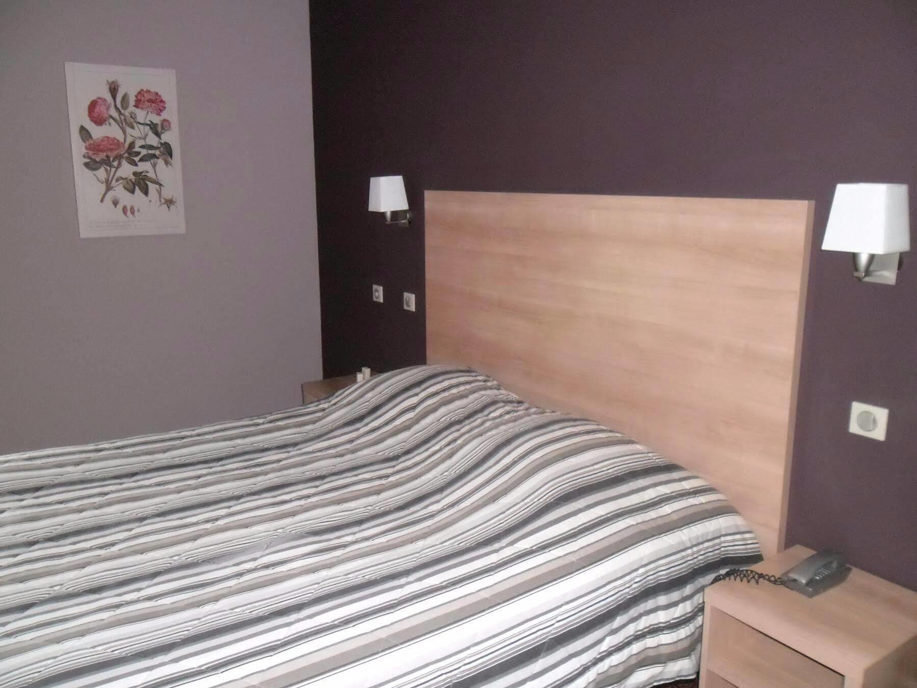 Logis Hotel De La Tour Masseret Ngoại thất bức ảnh